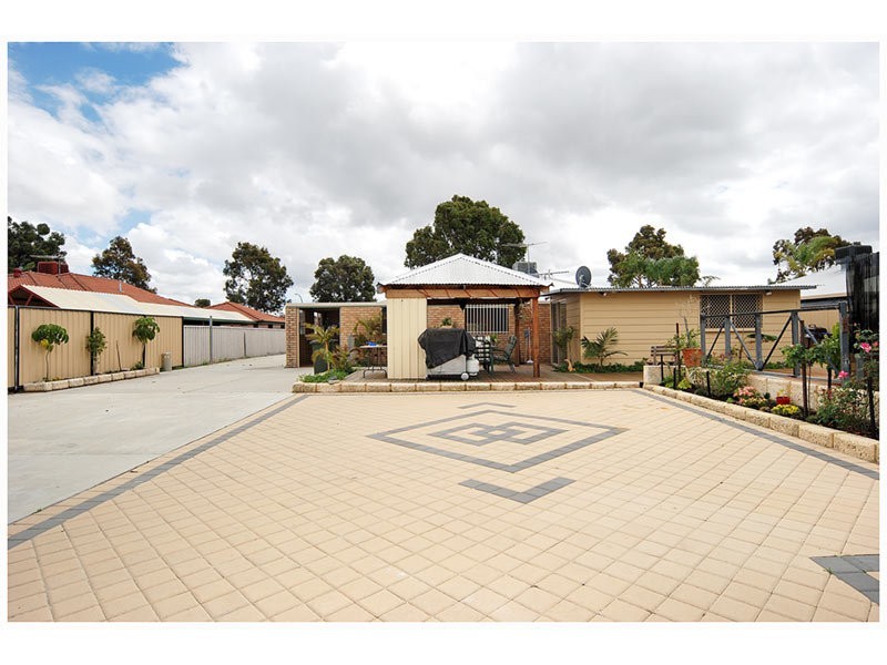 45 Yosemite Loop, Ballajura WA 6066