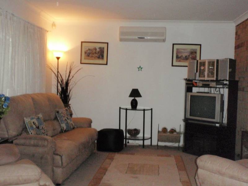 1 Eland Place, Marangaroo WA 6064