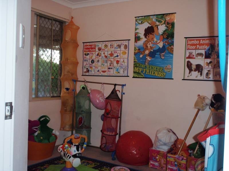 1 Eland Place, Marangaroo WA 6064