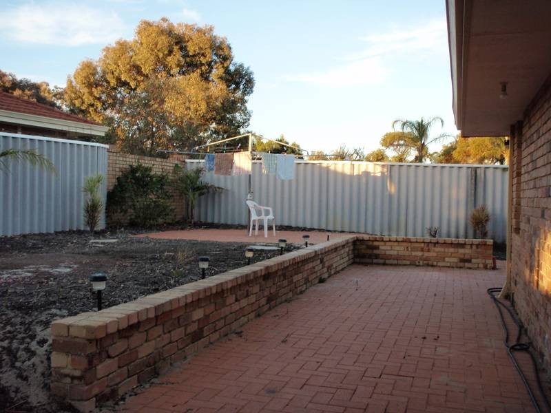 1 Eland Place, Marangaroo WA 6064