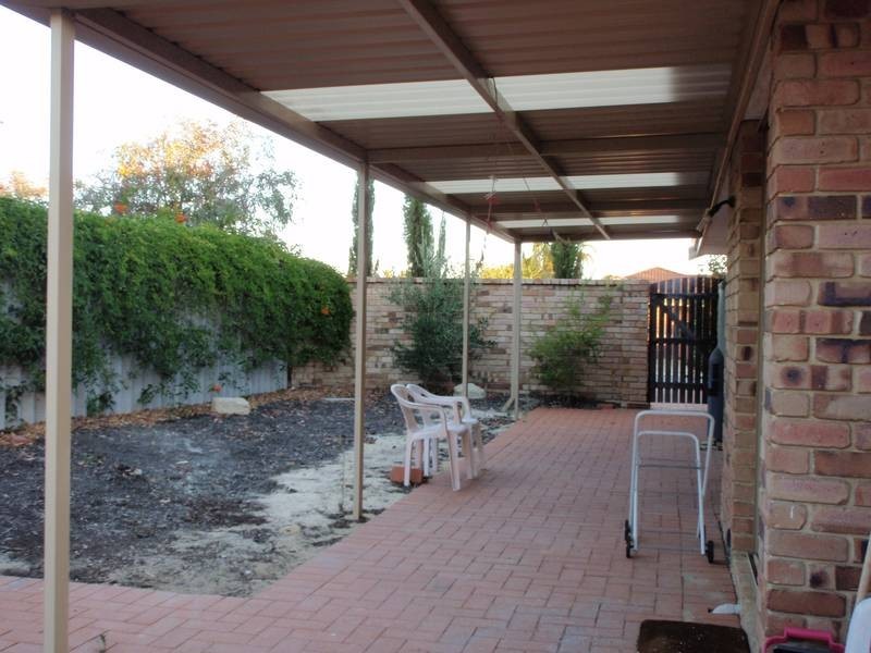 1 Eland Place, Marangaroo WA 6064