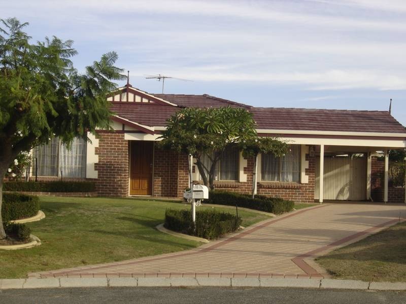 17 Rosebank Gardens, Alexander Heights WA 6064