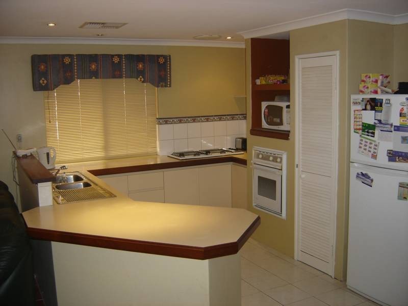25 Arrowsmith Rise, Marangaroo WA 6064