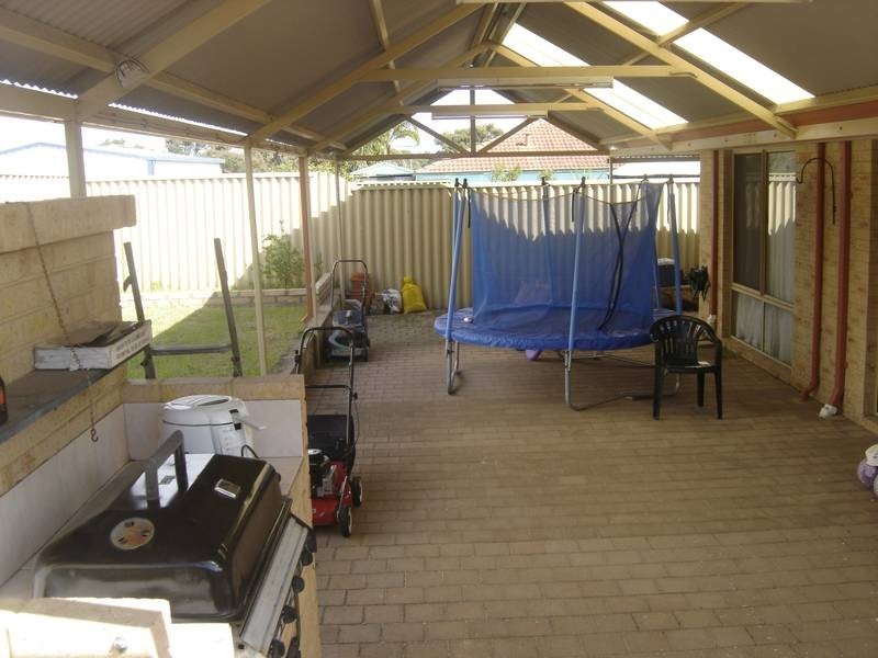 25 Arrowsmith Rise, Marangaroo WA 6064