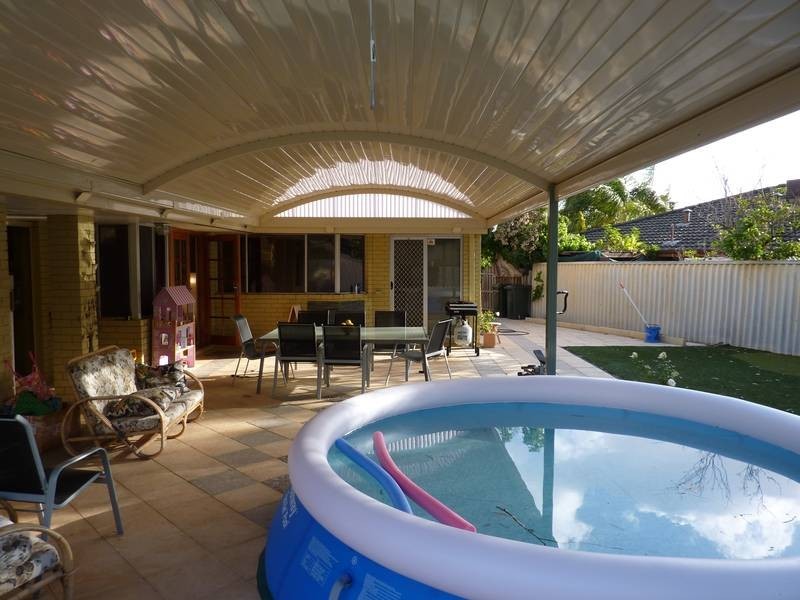 6 Hillside Grove, Ballajura WA 6066