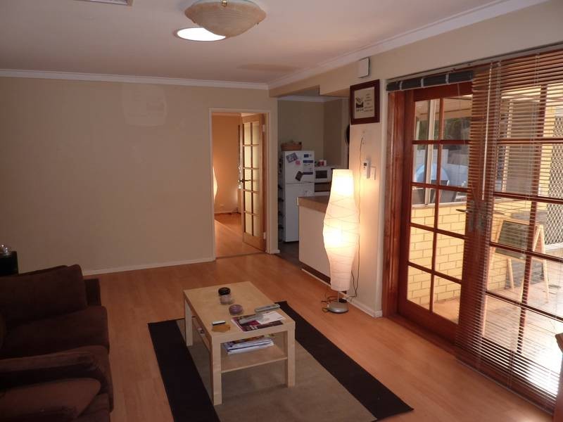 6 Hillside Grove, Ballajura WA 6066