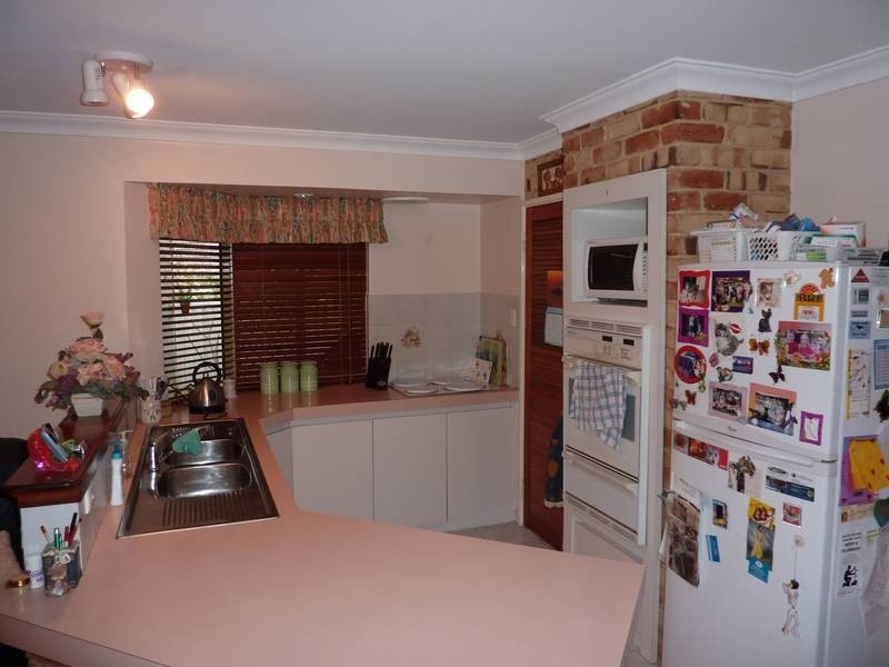 50 Azelia Street, Alexander Heights WA 6064