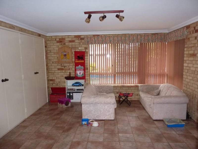 50 Azelia Street, Alexander Heights WA 6064