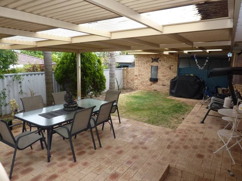 50 Azelia Street, Alexander Heights WA 6064