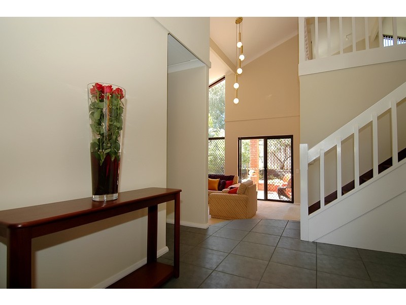 12 Liverpool Place, Alexander Heights WA 6064