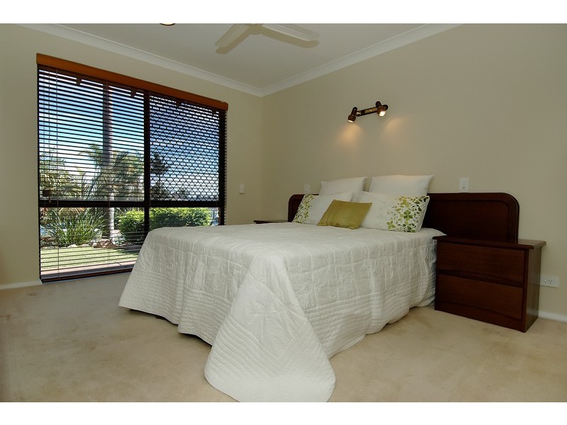 12 Liverpool Place, Alexander Heights WA 6064