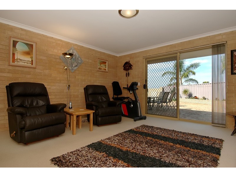 1 Karel Court, Alexander Heights WA 6064