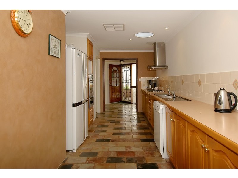 1 Karel Court, Alexander Heights WA 6064