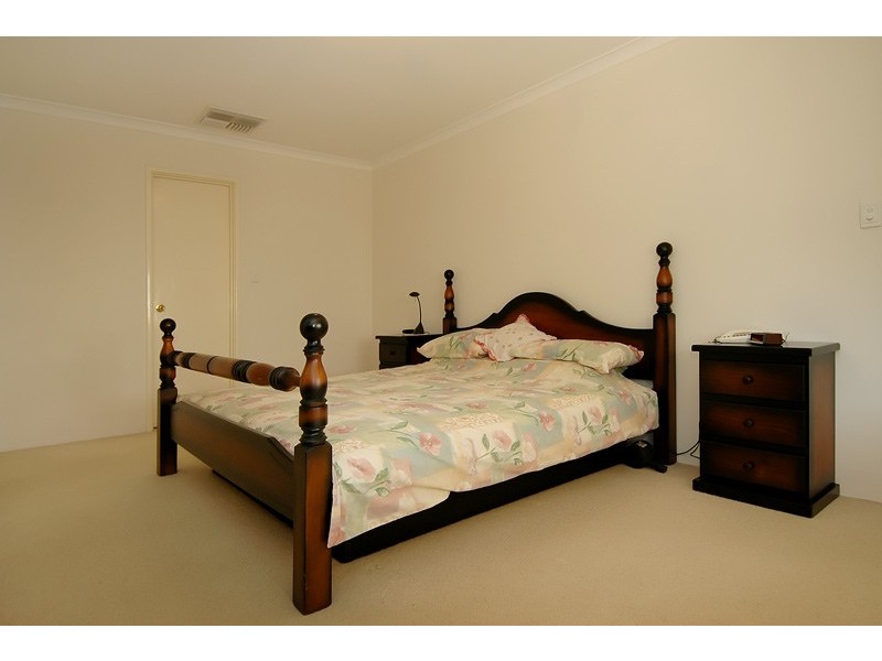 1 Karel Court, Alexander Heights WA 6064