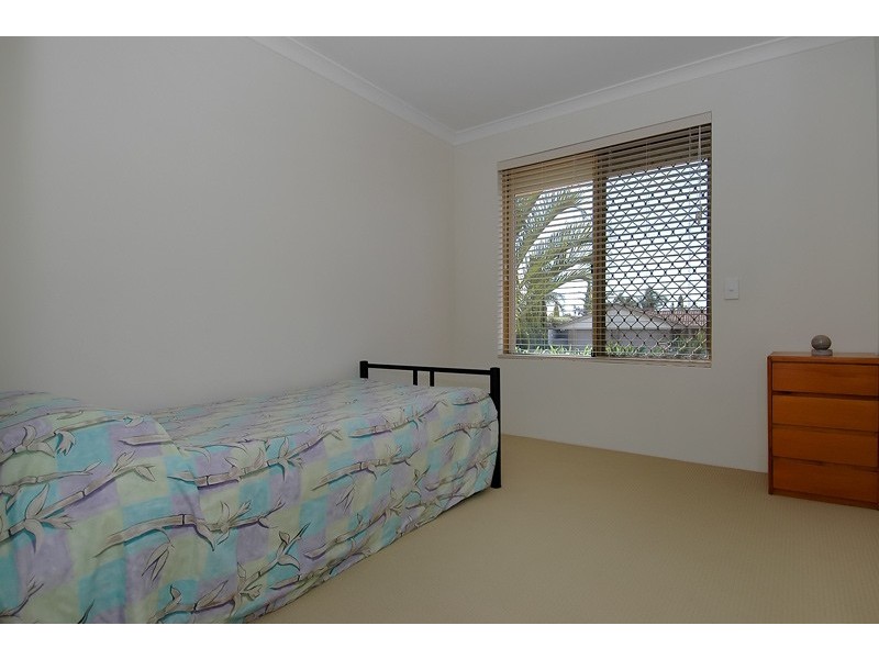 1 Karel Court, Alexander Heights WA 6064