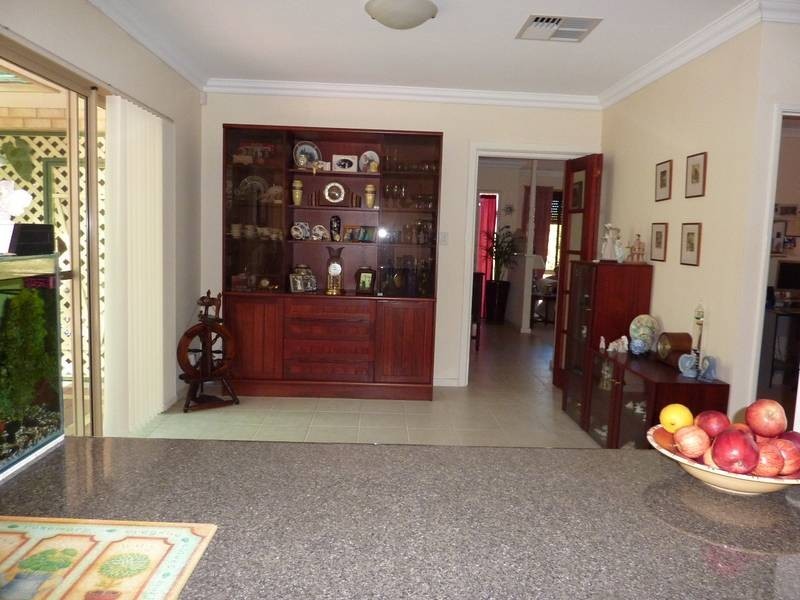 6/11 Almurta Way, Nollamara WA 6061