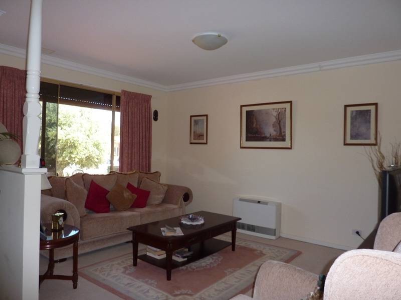 6/11 Almurta Way, Nollamara WA 6061