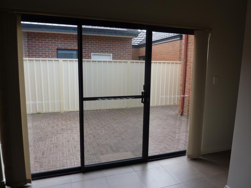 34 James Gilmour Way, Darch WA 6065