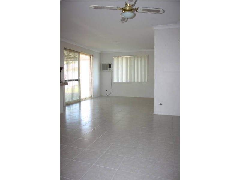 10 Curtin Road, Marangaroo WA 6064