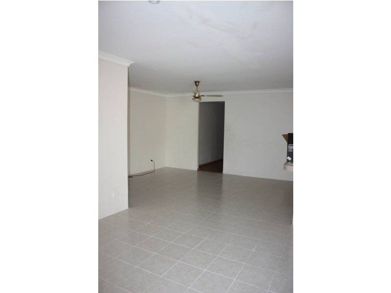 10 Curtin Road, Marangaroo WA 6064