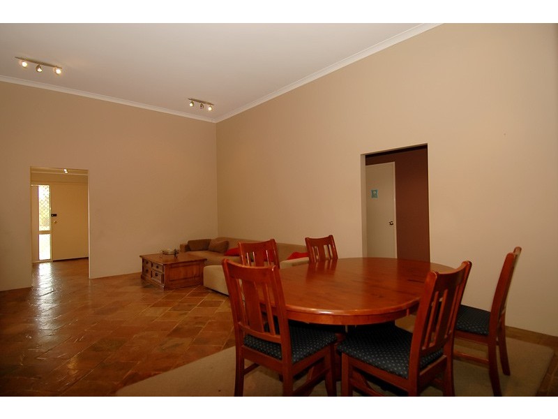 18 Winchester, Ballajura WA 6066
