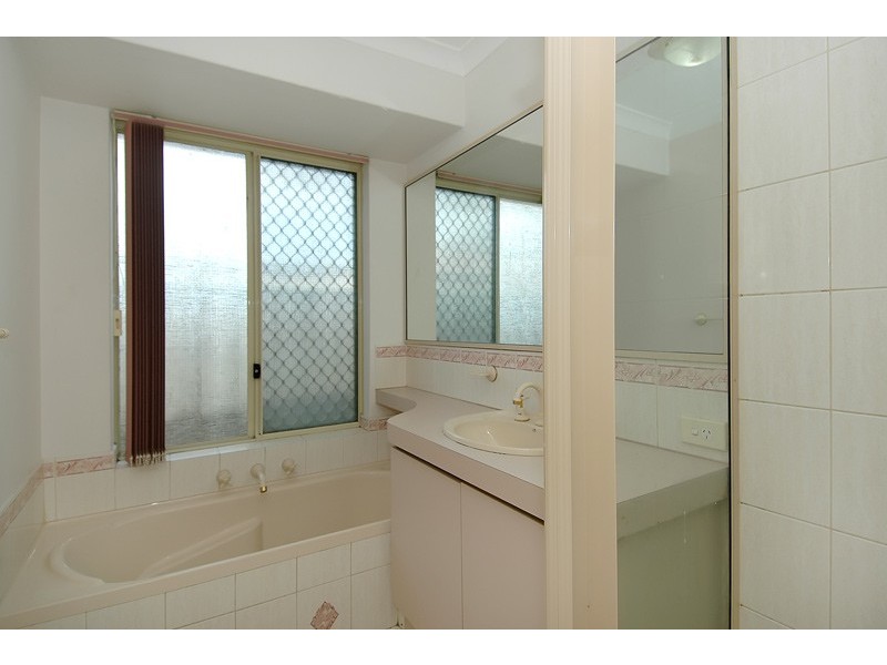 18 Winchester, Ballajura WA 6066