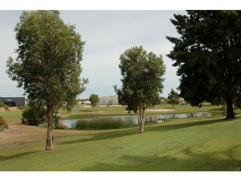 18 Winchester, Ballajura WA 6066