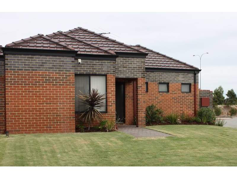 32 James Gilmour Way, Darch WA 6065