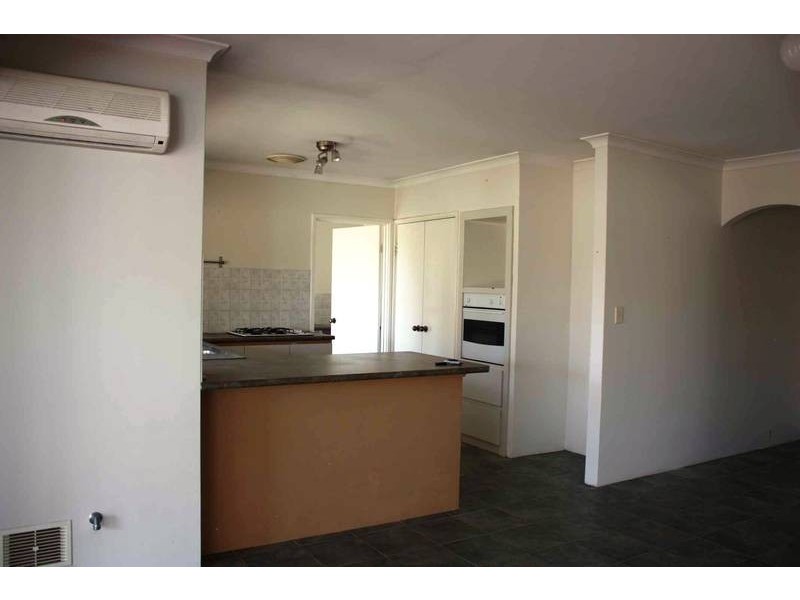 15/30 Winchester, Ballajura WA 6066