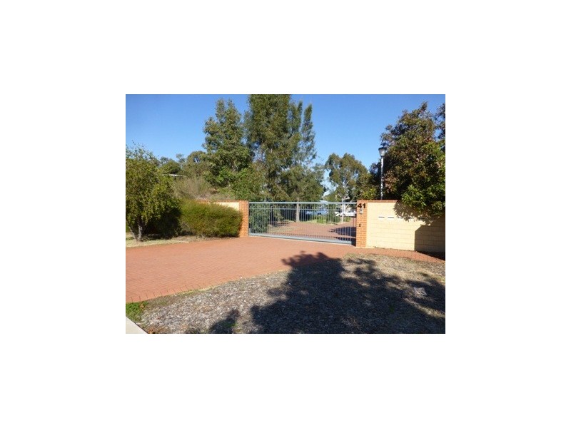 1/41 Golders Way, Girrawheen WA 6064