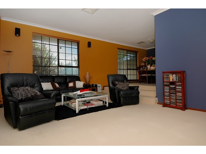 63 Parkview Drive, Ballajura WA 6066