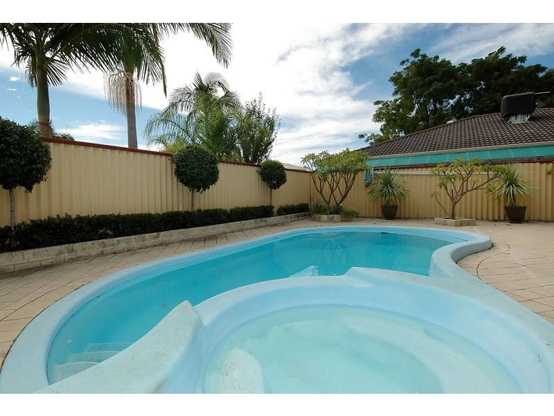 63 Parkview Drive, Ballajura WA 6066