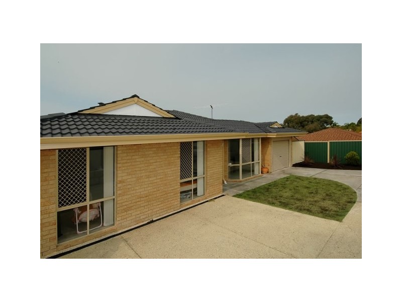 4B Cradle Close, Alexander Heights WA 6064