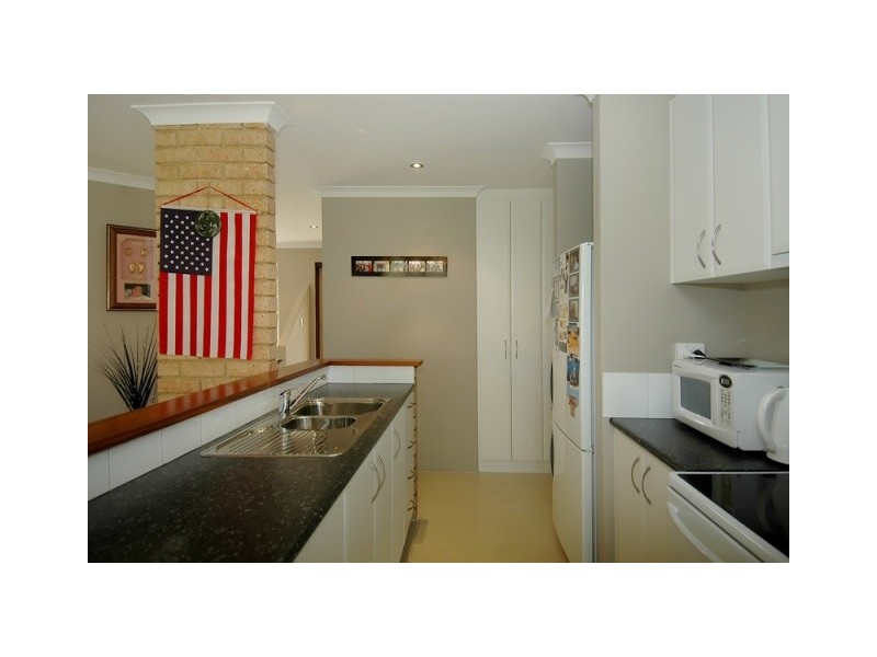 4B Cradle Close, Alexander Heights WA 6064