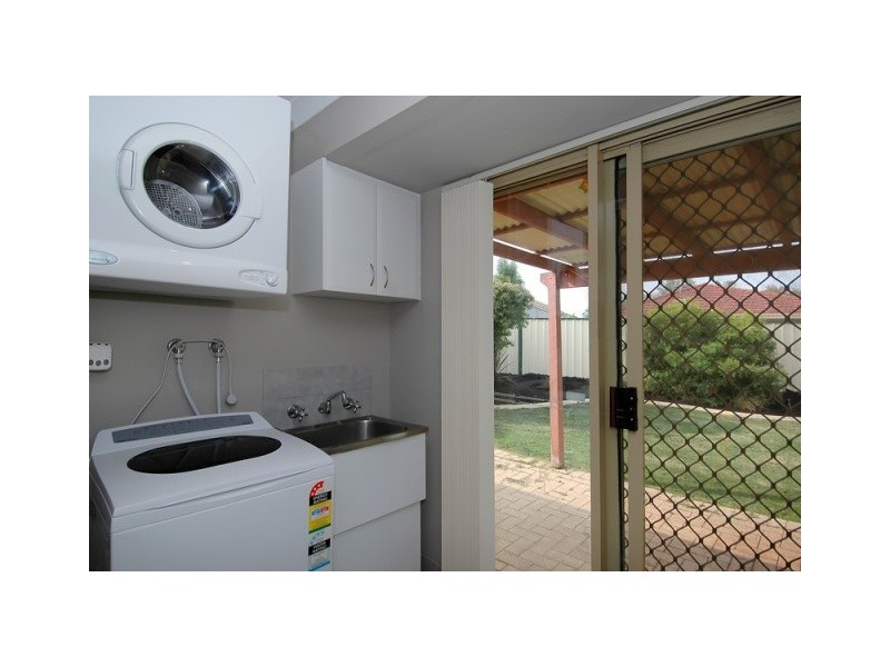 4B Cradle Close, Alexander Heights WA 6064