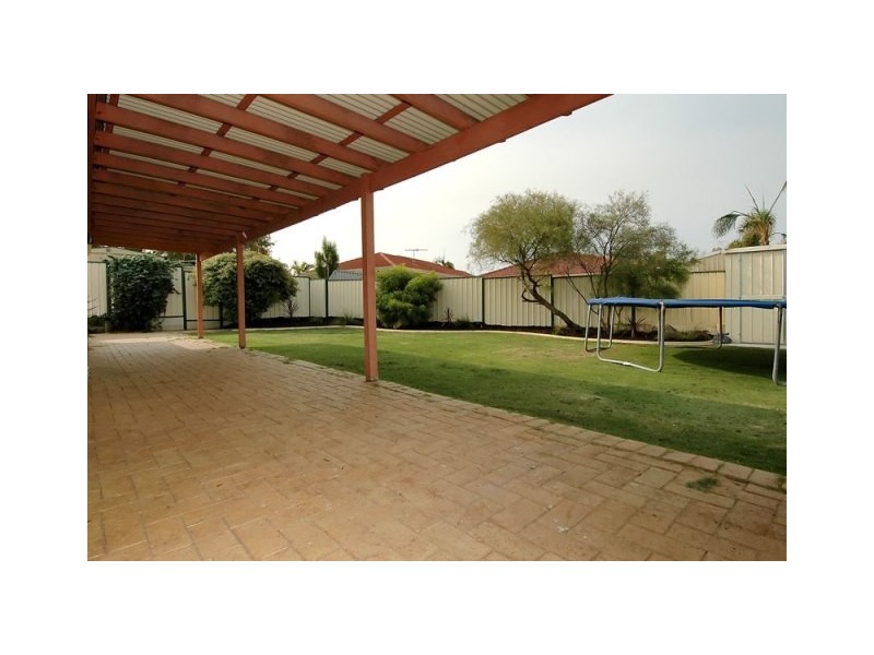 4B Cradle Close, Alexander Heights WA 6064