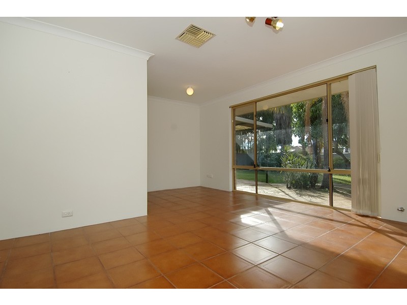 7 Salacia Court, Alexander Heights WA 6064