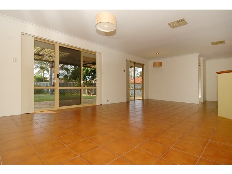 7 Salacia Court, Alexander Heights WA 6064