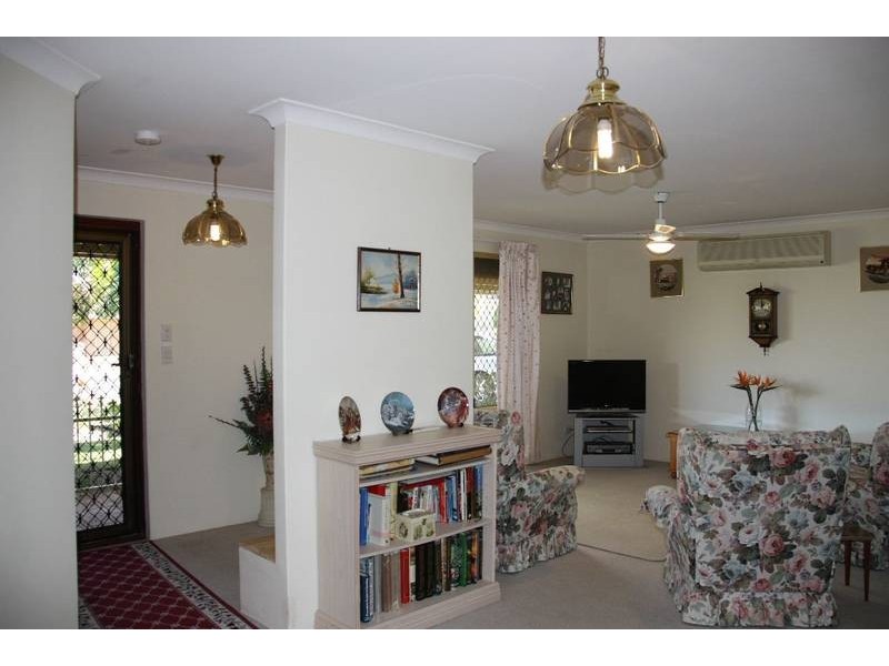 72 WOODWARD CIRCLE, Marangaroo WA 6064