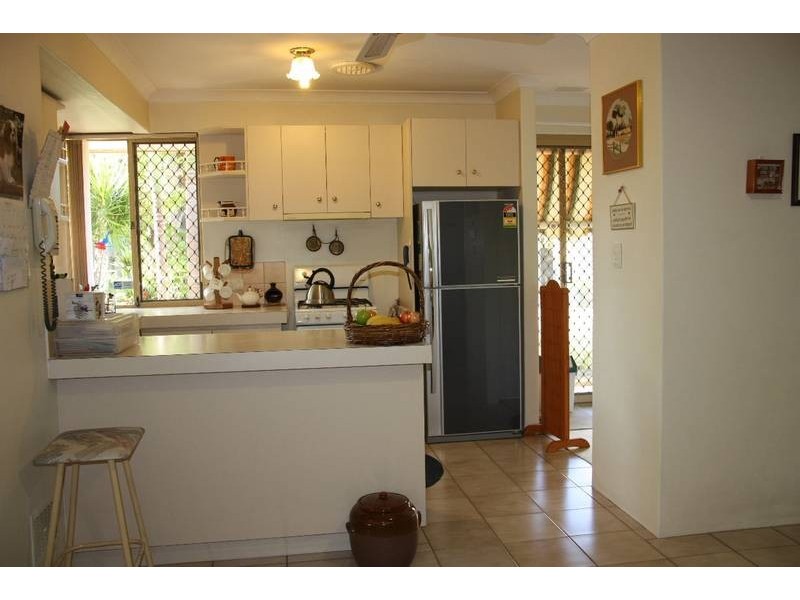 72 WOODWARD CIRCLE, Marangaroo WA 6064