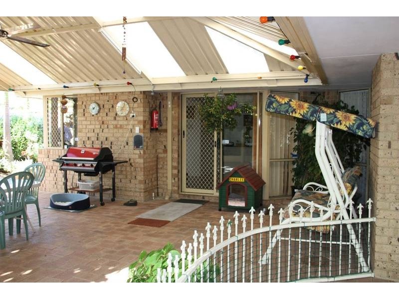 72 WOODWARD CIRCLE, Marangaroo WA 6064