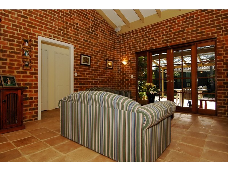 23 Glenbrook Drive, Ballajura WA 6066