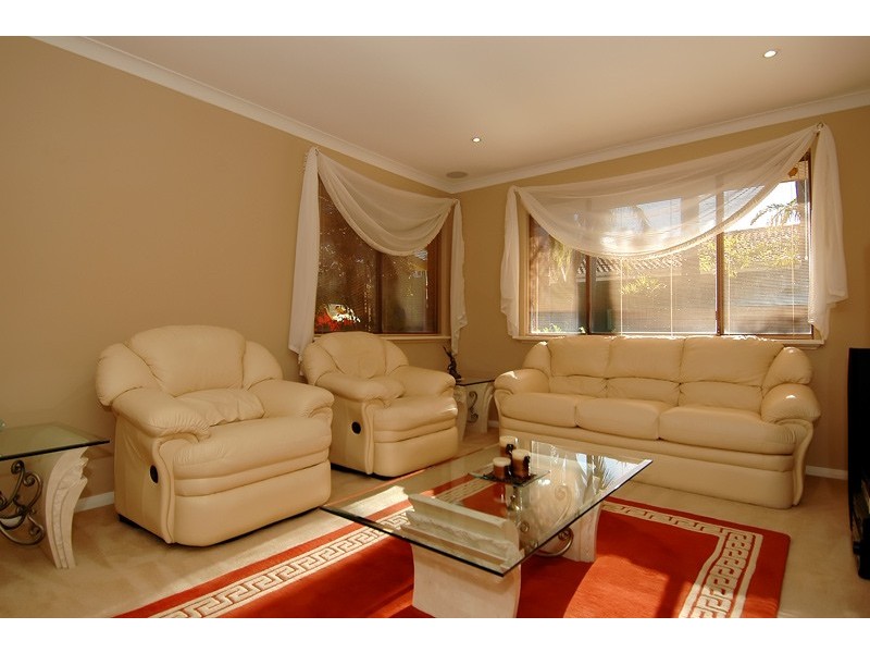 23 Glenbrook Drive, Ballajura WA 6066