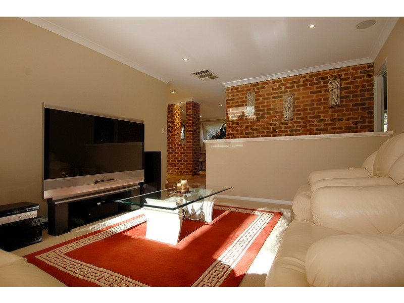 23 Glenbrook Drive, Ballajura WA 6066