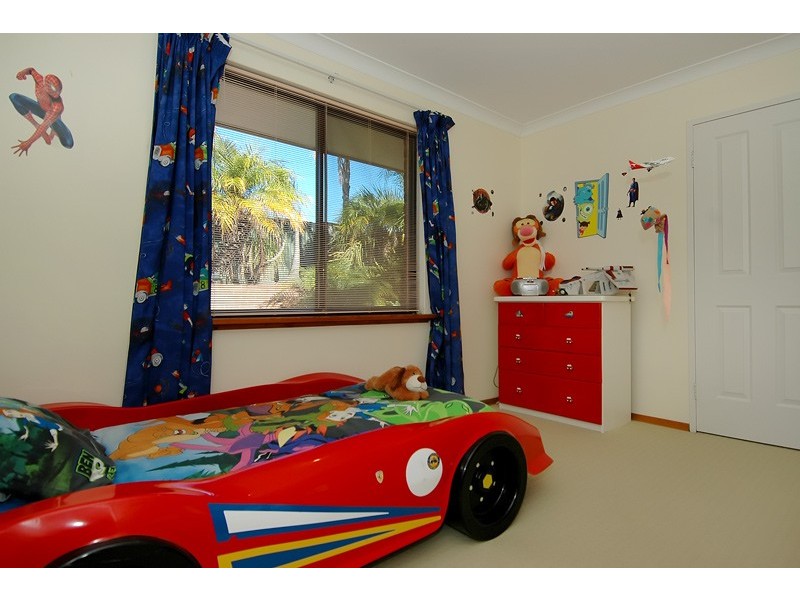 23 Glenbrook Drive, Ballajura WA 6066