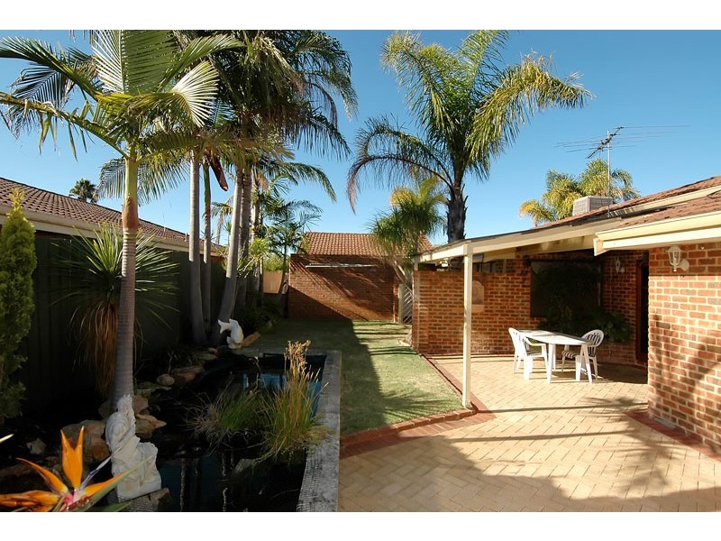 23 Glenbrook Drive, Ballajura WA 6066