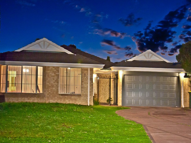 21 Desault Cove, Ballajura WA 6066