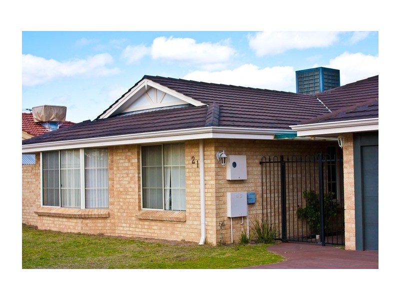 21 Desault Cove, Ballajura WA 6066