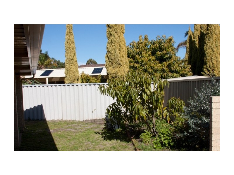 21 Desault Cove, Ballajura WA 6066