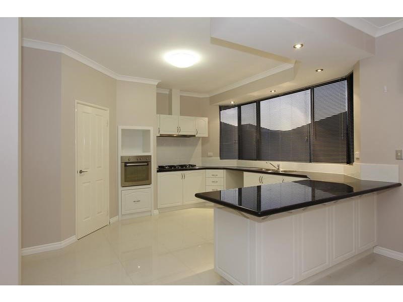 25 Whitehart Ent, Aveley WA 6069